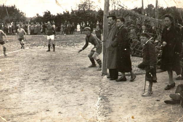 Futbol niezwyczajnych dni - Ze zbiorów Zdzisława Sosnowskiego