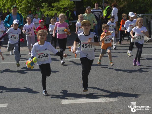 Młodzi biegacze