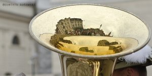 Orkiestry wojskowe w Warszawie na Placu Zamkowym