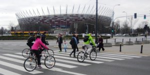 Nieprawidłowe i groźne zachowanie rowerzystów na przejściach dla pieszych