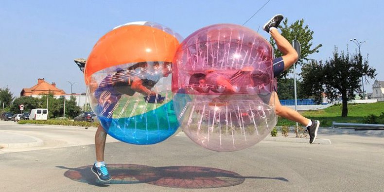 Boobel football (inaczej Zorb football)