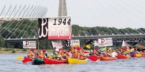 Kajakami dla Powstancow, 1 i 2 sierpnia