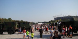Piknik wojskowy na błoniach Stadionu Narodowego, 15-08-2015