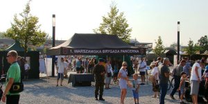 Piknik wojskowy na błoniach Stadionu Narodowego, 15-08-2015