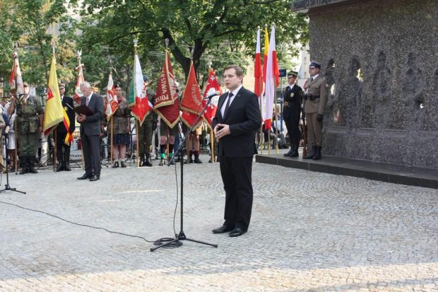Przemawia Krzyszto Strzałkowski burmistrz Woli