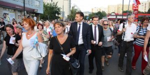Marsz pamięci - przedstawiciele zarządu dzielnicy Wola i Włochy
