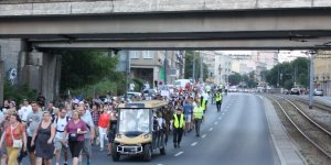 Marsz pamięci - przy skrzyżowaniu ulicy Wolskiej z Al. Prymasa Tysiąclecia