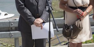 Konferencja prasowa w Komisariacie Rzecznym - wojewoda Jacek Kozłowski i pani Beata Pacholec z MPWiK