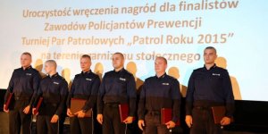Zwycięskie pary patrolowe konkursu w Garnizonie Warszawskim - od lewej 1. miejsce post. Michał Bednarczuk i post. Roman Gnyp (KRP 1), 2. miejsce ) asp. sztab. Łukasz Figura i mł. asp. Krzysztof Maszer (KRP 3), 3 miejsce sierż. sztab. Sylwester Mołodziejko i sierż. Michał Jankowski (KRP 6)