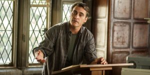 Joaquin Phoenix jako Abe w filmie Nieracjonalny Mężczyzna