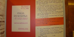 Wystawa w KPRM poświęcona pamięci Władysława Bartoszewskiego