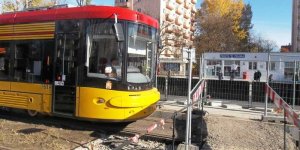 dziś tak nieprzejezdnie jak od lat na ul. Kasprzaka.Ul. Wołoska, tramwaj linii 41
