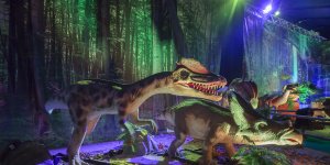 Dinozaury na żywo - wystawa na błoniach Stadionu Narodowego
