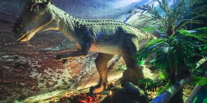 Dinozaury na żywo - wystawa na błoniach Stadionu Narodowego