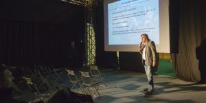 Dinozaury na żywo - wystawa na błoniach Stadionu Narodowego, dyrektor wystawy - Marcin Pastuszak
