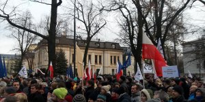 Manifestacja Obywatele dla demokracji - Aleja Szucha