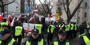 Manifestacja Obywatele dla demokracji - Aleja Szucha, kontr-manifestacja Narodowców