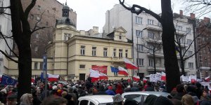 Manifestacja Obywatele dla demokracji - Aleja Szucha