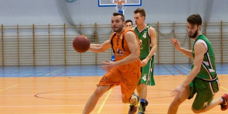 Hutnik vs AZS UW - pomarańczowi vs zieloni