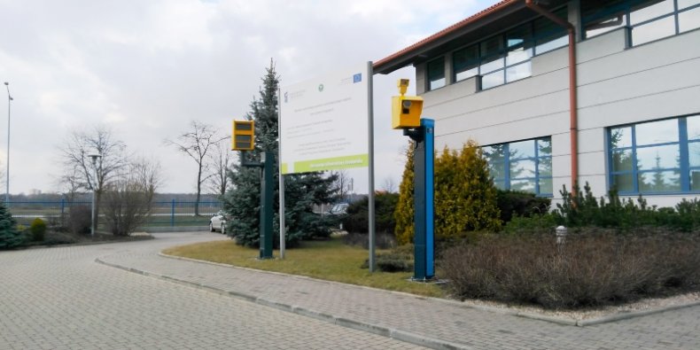 Fotoradary przed siedzibą GITD