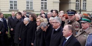 Odsłonięcie tablicy poświęconej Lechowi Kaczyńskiemu