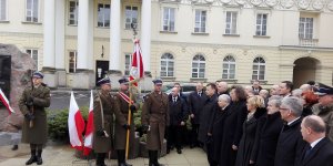 Odsłonięcie tablicy poświęconej Lechowi Kaczyńskiemu