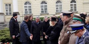 Odsłonięcie tablicy poświęconej Lechowi Kaczyńskiemu