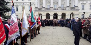 Odsłonięcie tablicy poświęconej Lechowi Kaczyńskiemu