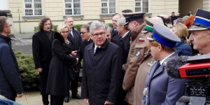 Odsłonięcie tablicy poświęconej Lechowi Kaczyńskiemu