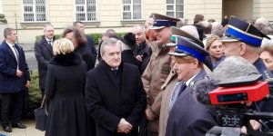 Odsłonięcie tablicy poświęconej Lechowi Kaczyńskiemu