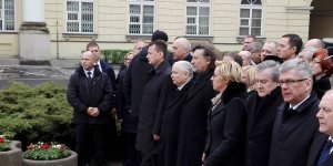 Odsłonięcie tablicy poświęconej Lechowi Kaczyńskiemu