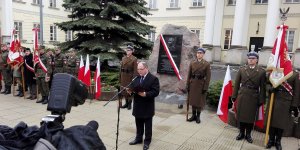 Odsłonięcie tablicy poświęconej Lechowi Kaczyńskiemu