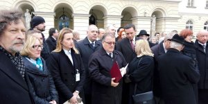Odsłonięcie tablicy poświęconej Lechowi Kaczyńskiemu