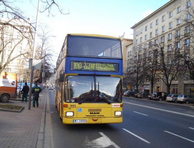 Piętrowy autobus na linii turystycznej 100 w roku 2008