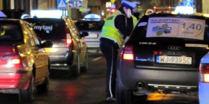 Nocna kontrola taksówkarzy i przewoźników