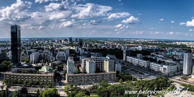 Wyzcinek panoramy Warszawy Patryka Michalskiego