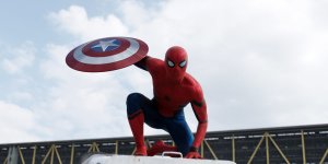 Tom Holland jako Peter Parker - Spider-Man. Kapitan America: Wojna Bohaterów