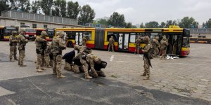 AT Żandarmerii Wojskowej - ćwiczenia w MZA przy ul. Włościańskiej