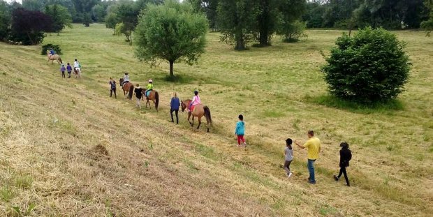 Dzieci i konie na Golędzinowie z Fundacją Pociechom