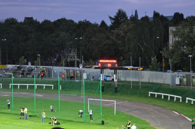 goście obejmują prowadzenie