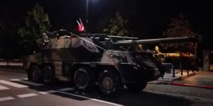 Przed defiladą w Alejach Ujazdowskich