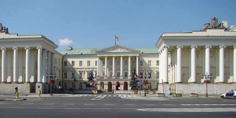 Warszawski ratusz - Pałac Komisji Rządowej Przychodów i Skarbu – siedziba prezydenta Warszawy
