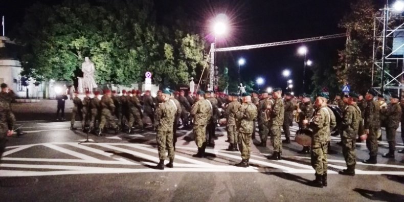 Wojsko Polskie pod Belwederem - trening przed defiladą