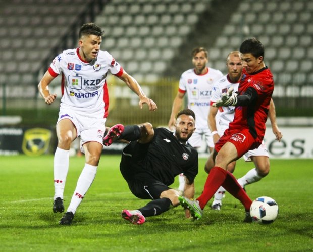 Szabat strzela na 2:2