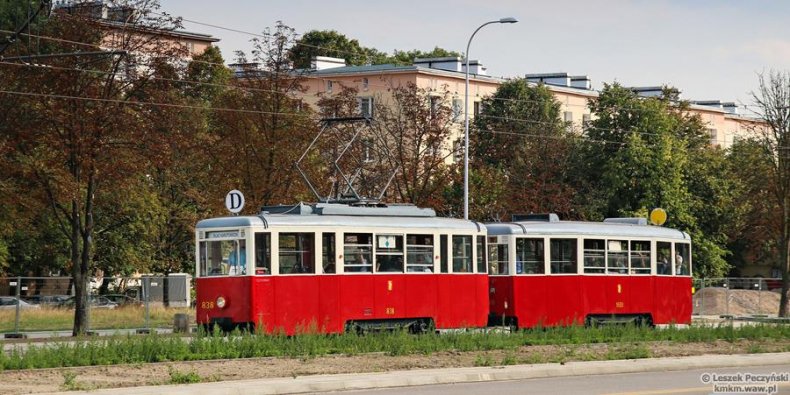 tramwajowy skład 838+1811