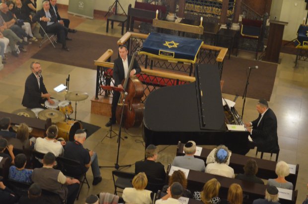 Kuba Stankiewicz Trio w Synagodze Nożyków
