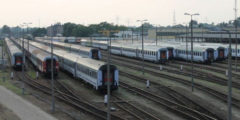 Tory odstawcze PKP Intercity na terenie stacji postojowej Warszawa Grochów