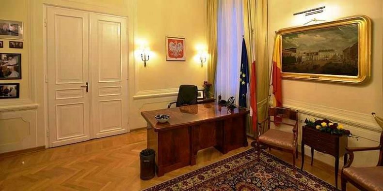 Gabinet prezydenta Warszawy w pałacu Komisji Rządowej Przychodów i Skarbu