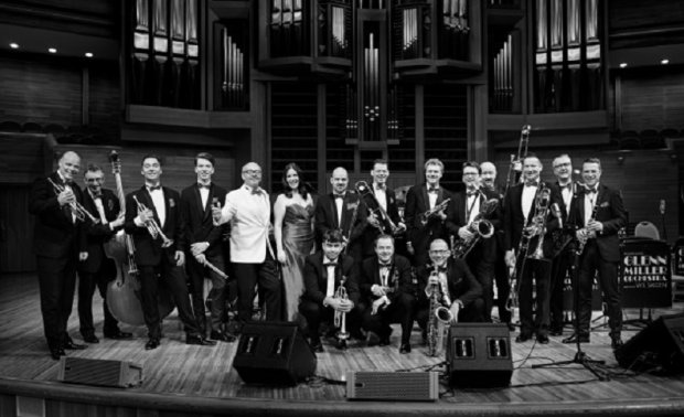 Orkiestra Glenna Millera po występie