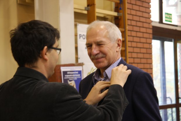 Prezes Andrzej Półrolniczak otrzymuje Złotą Odznakę PZZ